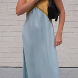 Vestido de Color Contrastante Neva ™