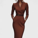 Vestido Negro Refinado con Cinturón y Cuello Mandarin