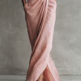 Vestido Maxi Minimalista Rosa con Escote en V