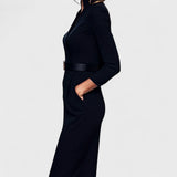 Vestido Negro Refinado con Cinturón y Cuello Mandarin