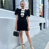 Vestido Corto Libi™ con Detalles de Corazón