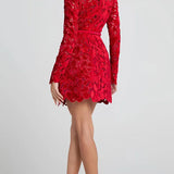 Vestido Corto Elegante de Encaje con Falda Tulipán Elora™