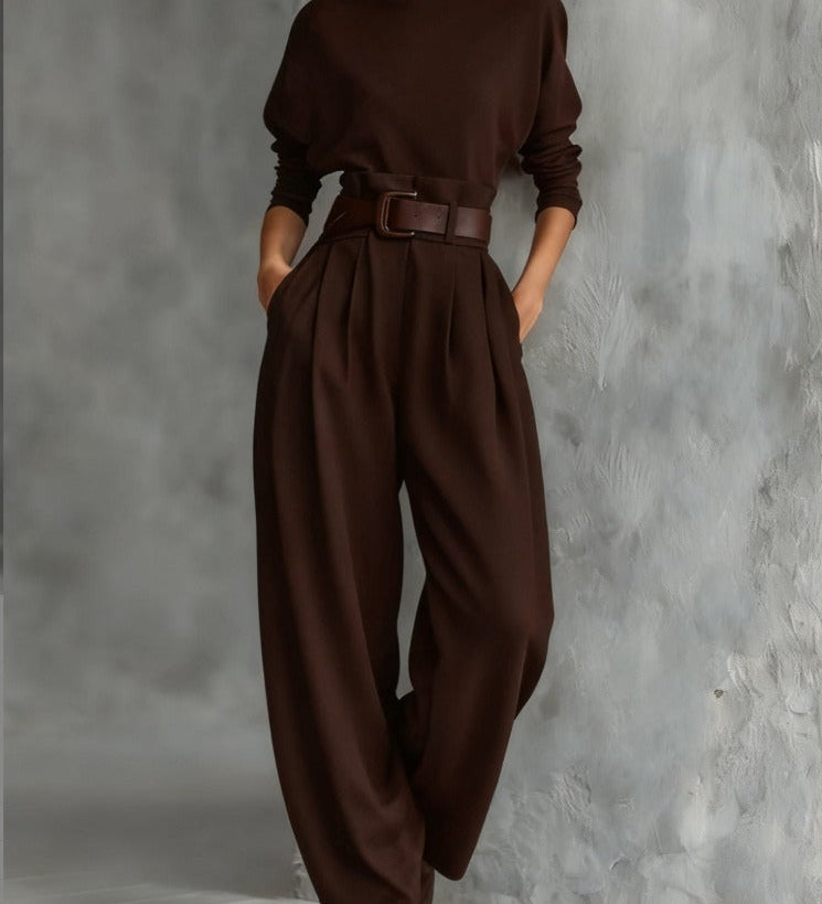Conjunto de Cuello Alto y Pantalón Recto Juliet