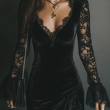 Vestido Mini de Terciopelo y Encaje Luna