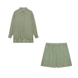 Maud | Conjunto elegante de blusa y pantalones cortos
