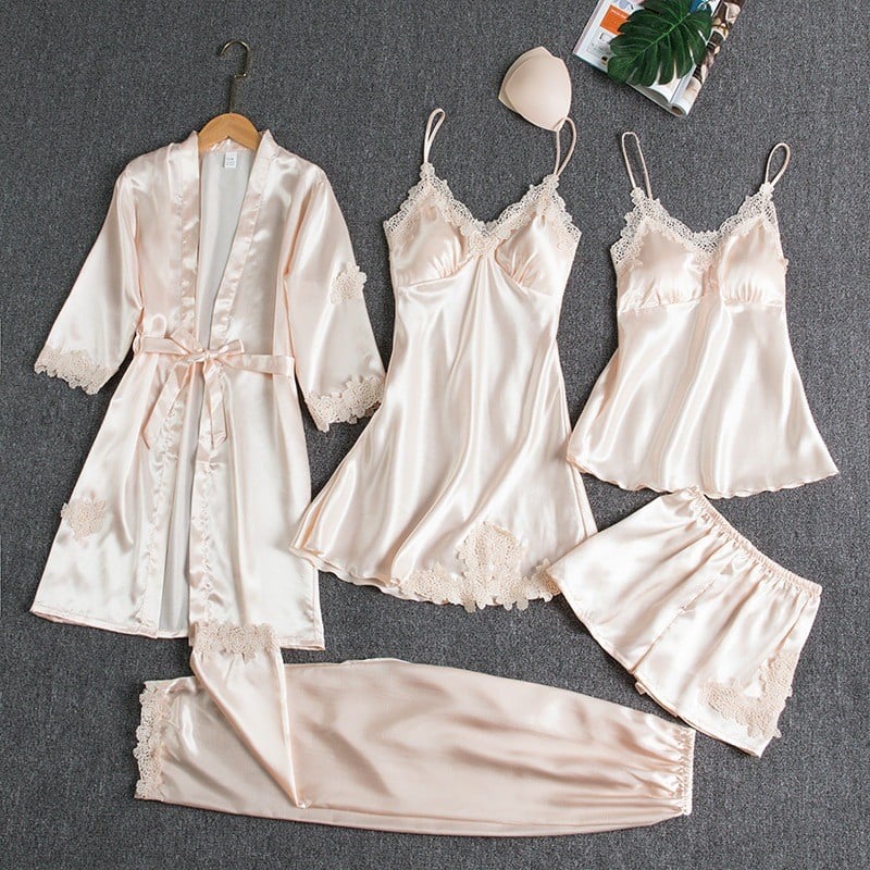 Conjunto de Pijama Helene de 5 Piezas