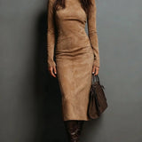 Vestido Midi de Suede Ilaria con Cuello Alto y Mangas Largas