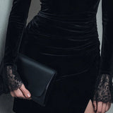 Vestido Corto Chic Noctura™ con Escote Cuadrado